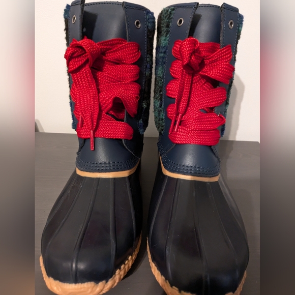 Land's End Tartan Sherpa Duck Boots - Picture 2 of 6